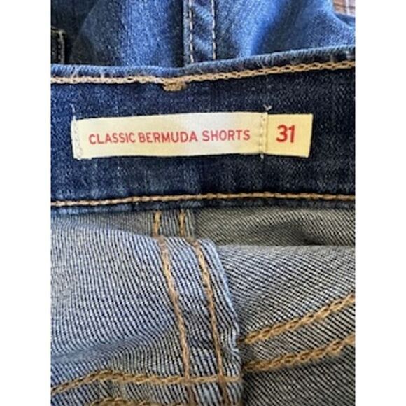 LEVI'S Women's Denim Classic Bermuda Jean Shorts Blue Size 31 - Picture 3 of 9